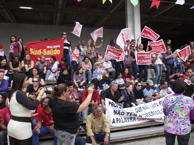 Servidores da saúde de Minas Gerais dão inicio à greve por tempo indeterminado